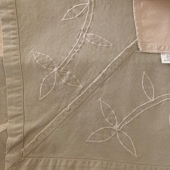 Appliqué Tablecloth - Picture 3 of 4